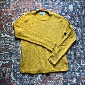 Old Navy sweater